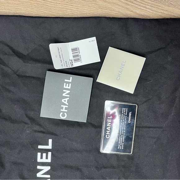 Chanel Black Quilted Shoulder Bag with Gold Accents - Picture 14 of 16